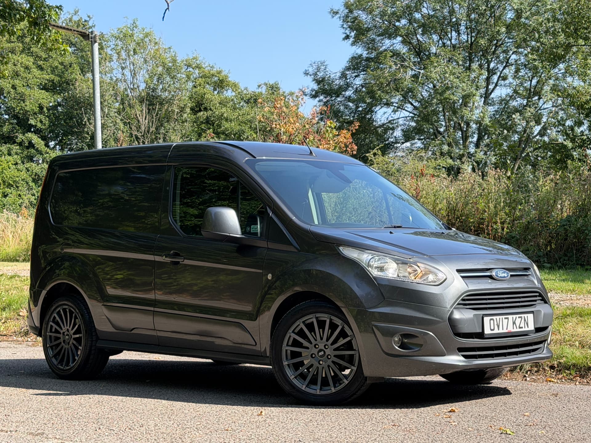 2017 Ford Transit Connect 200 Trend — photo 2 of 20