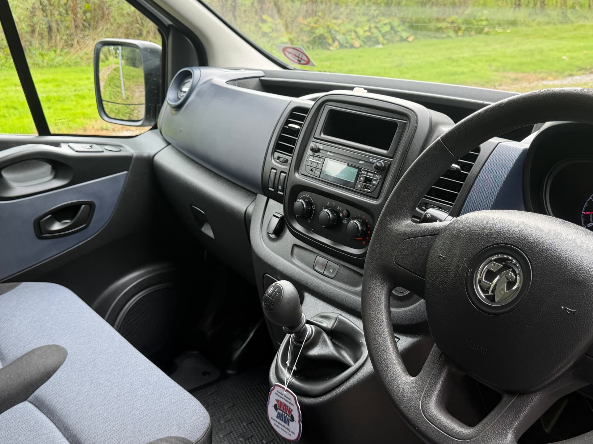 2017 Vauxhall Vivaro 2900 Sportive ecoFLEX — photo 9 of 18