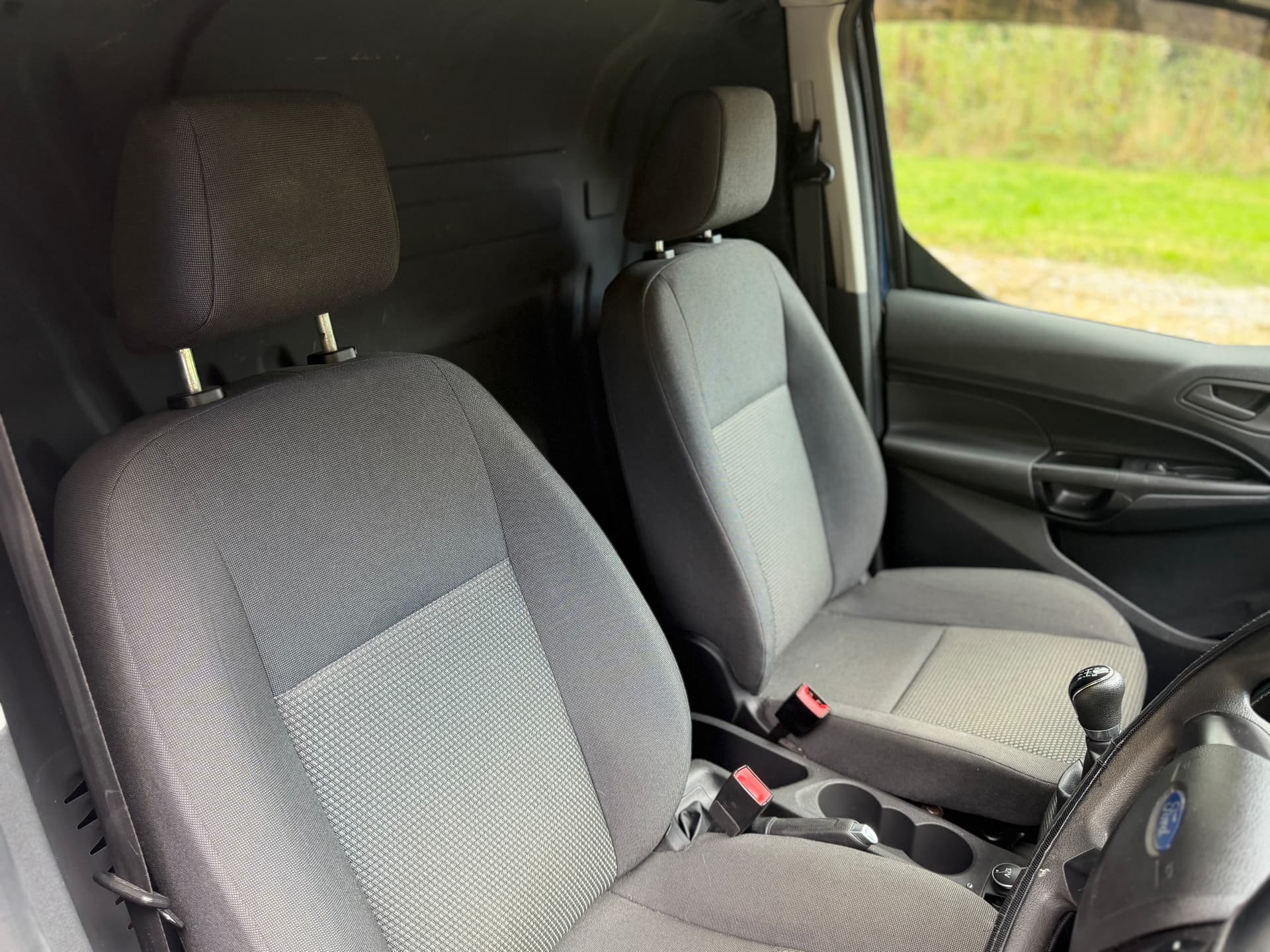 2016 Ford Transit Connect 200 — photo 12 of 23
