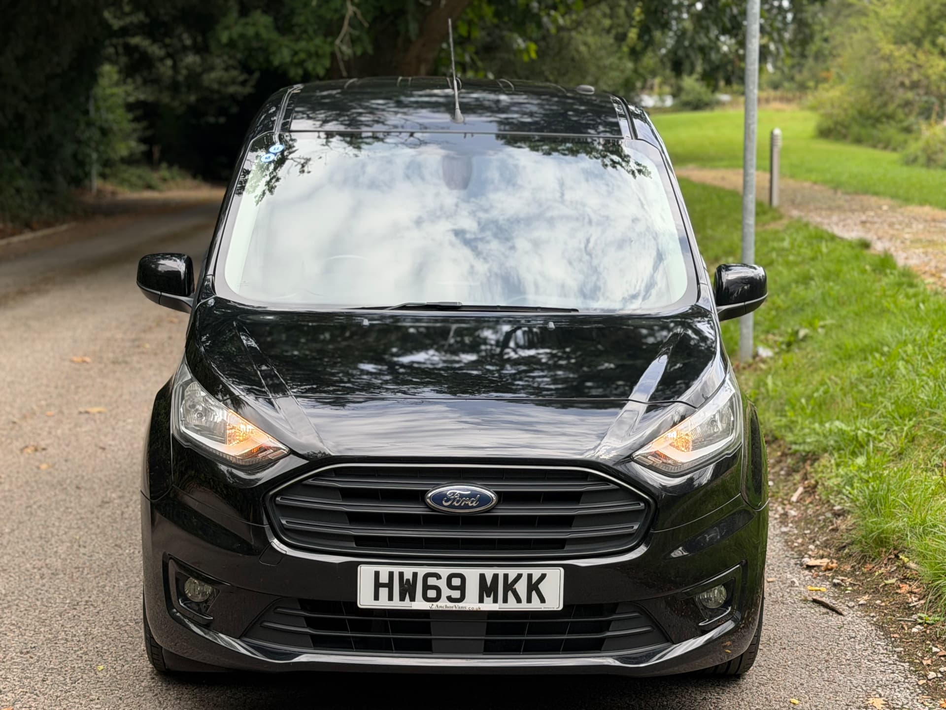 2019 Ford Transit Connect 240 Limited — photo 5 of 24