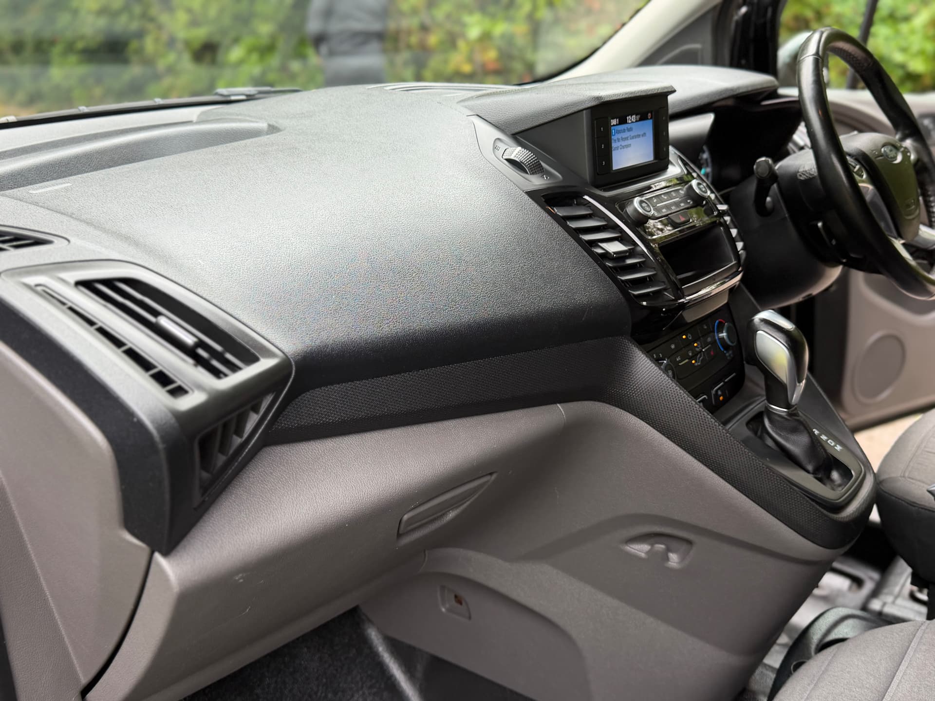 2019 Ford Transit Connect 240 Limited — photo 18 of 24