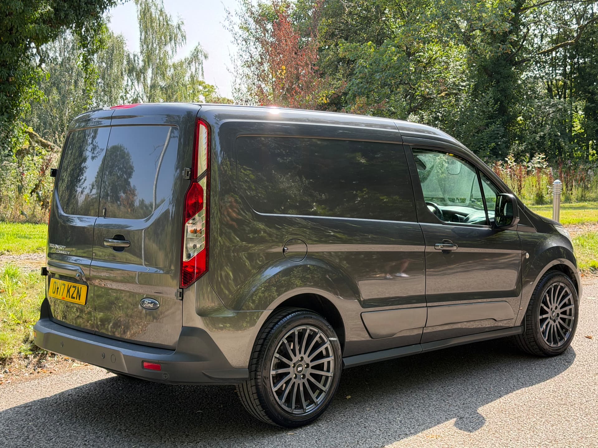 2017 Ford Transit Connect 200 Trend — photo 7 of 20