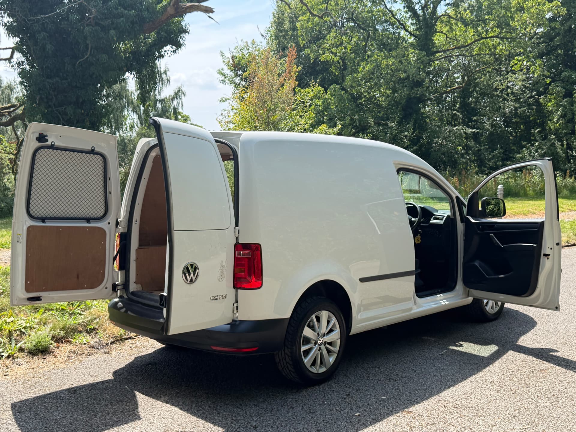 2018 Volkswagen Caddy C20 TDI — photo 18 of 18