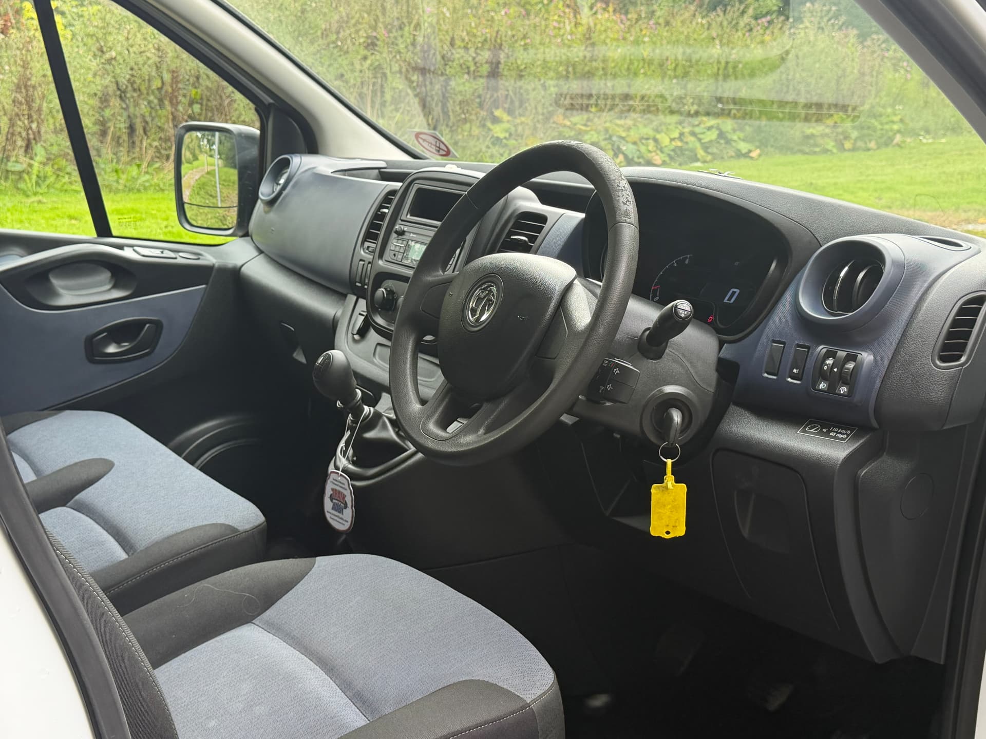 2017 Vauxhall Vivaro 2900 Sportive ecoFLEX — photo 7 of 18