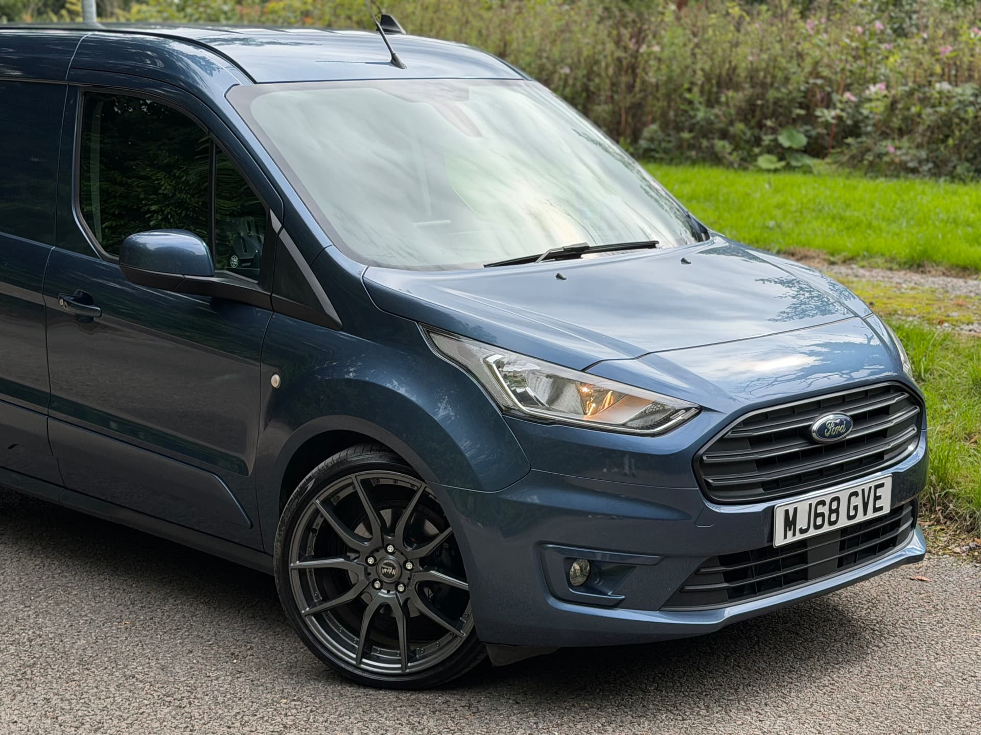 2018 Ford Transit Connect 200 Limited — photo 5 of 20