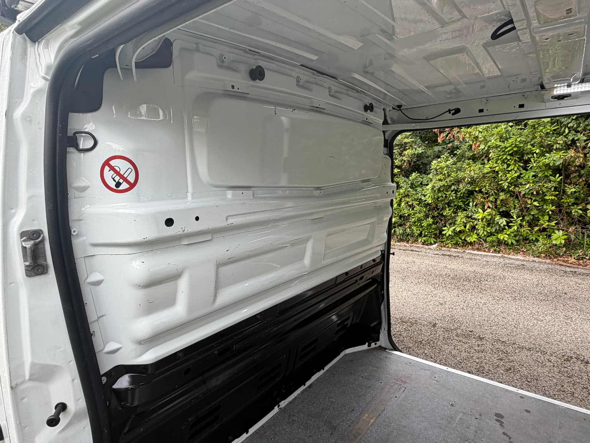 2017 Vauxhall Vivaro 2900 Sportive ecoFLEX — photo 12 of 18