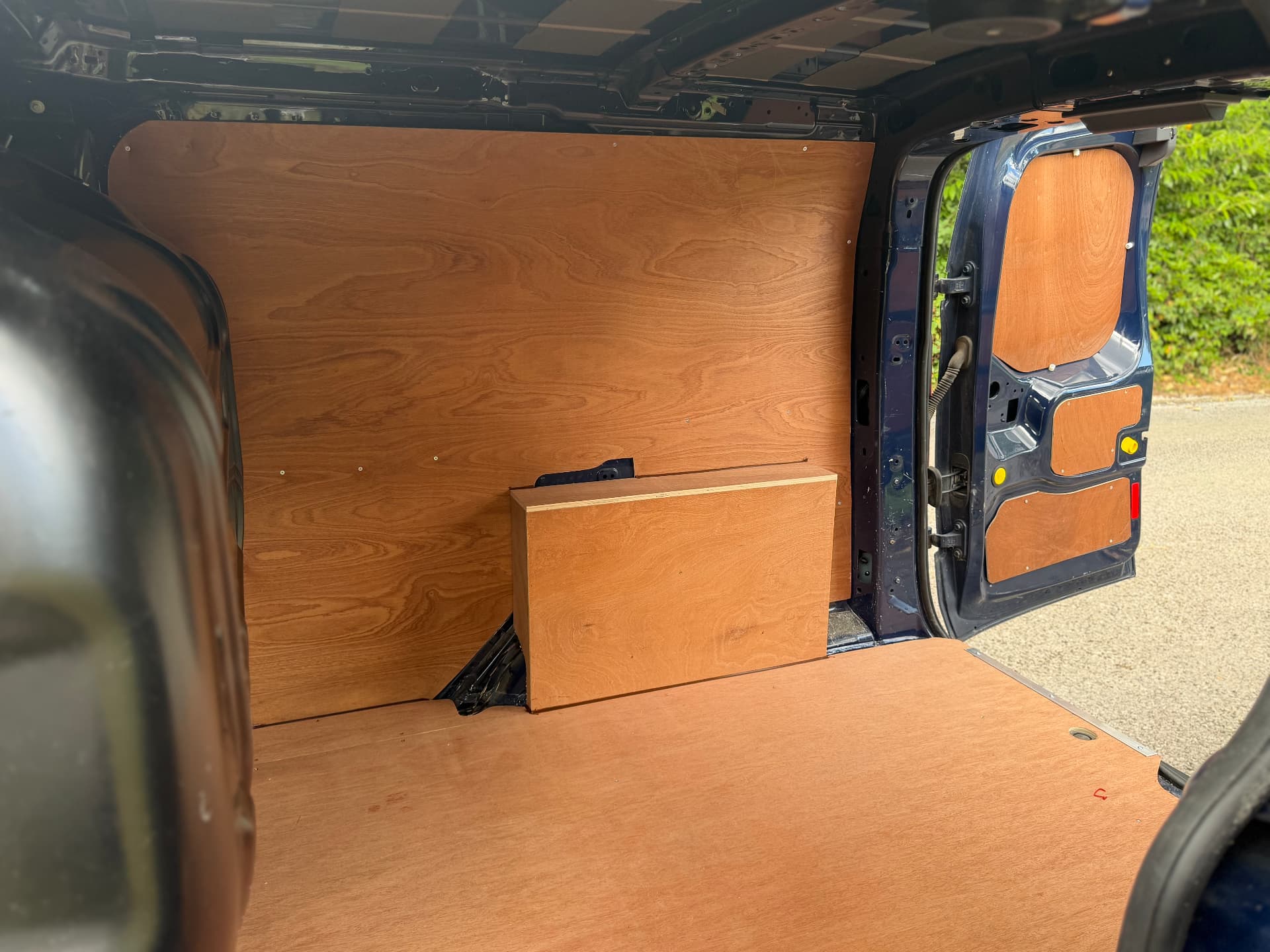 2016 Ford Transit Connect 200 — photo 17 of 23