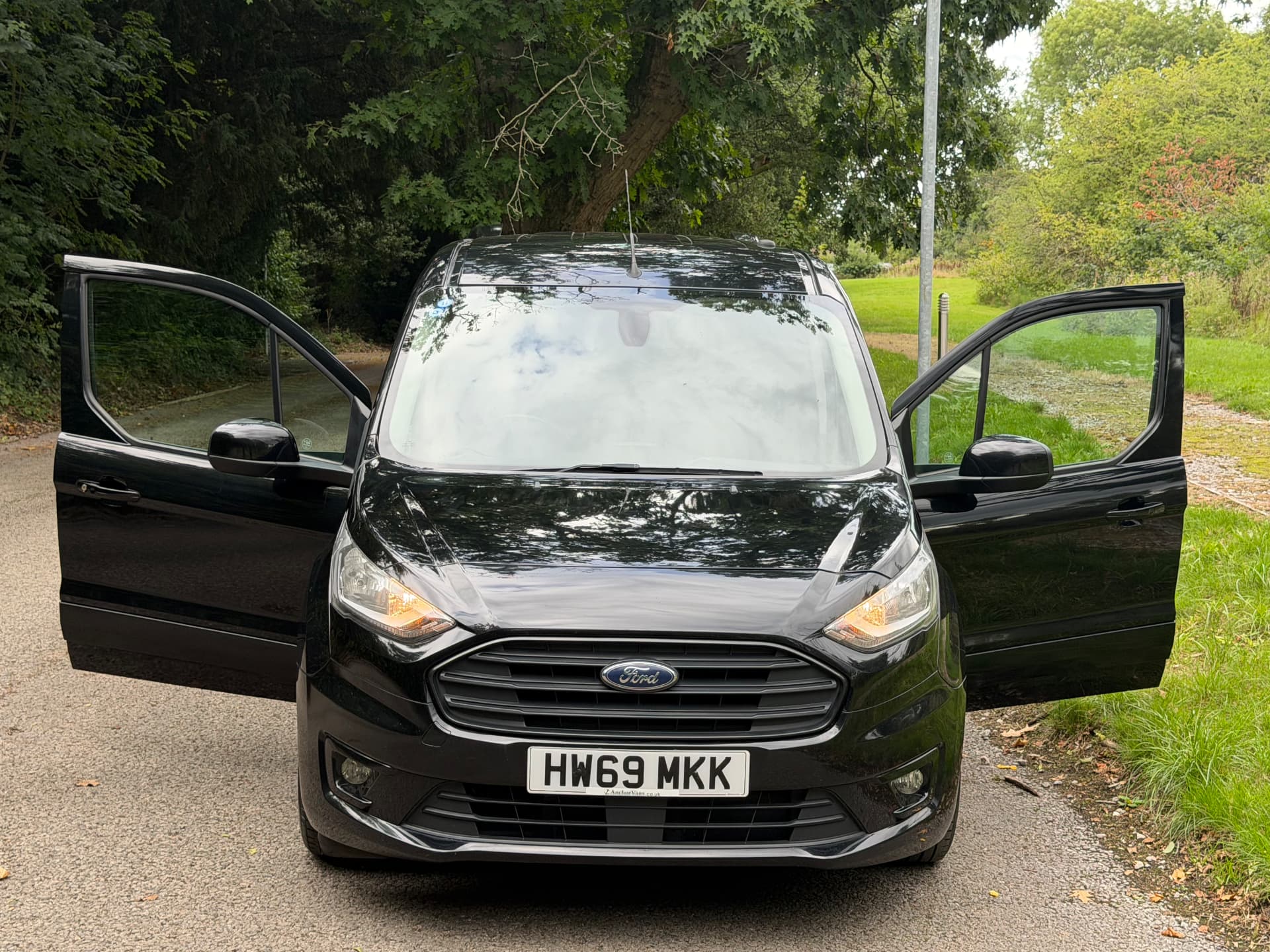 2019 Ford Transit Connect 240 Limited — photo 23 of 24