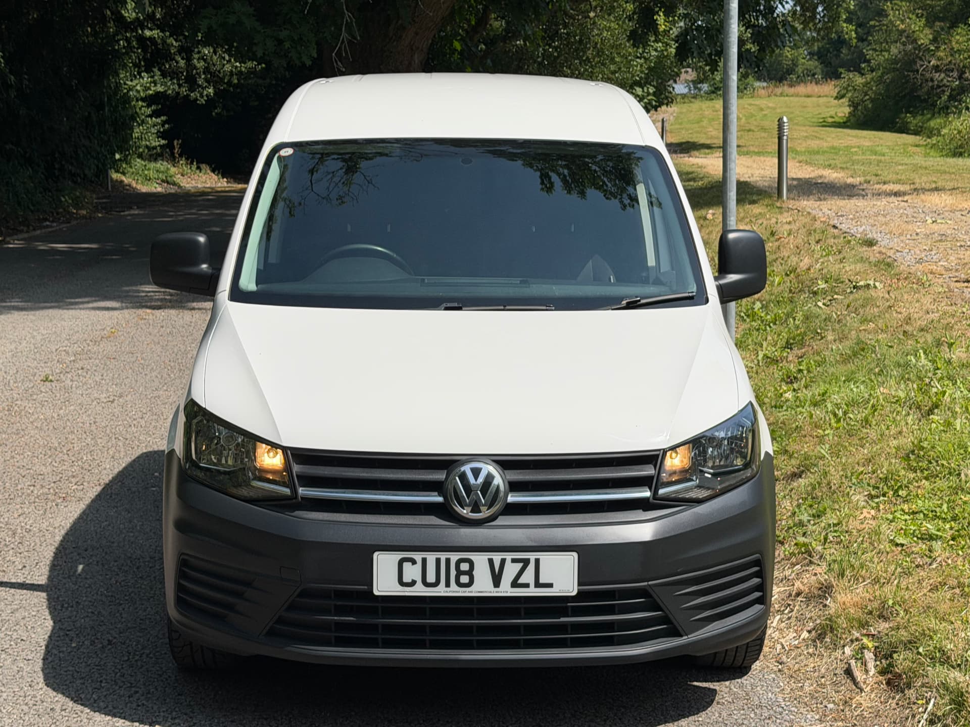 2018 Volkswagen Caddy C20 TDI — photo 2 of 18