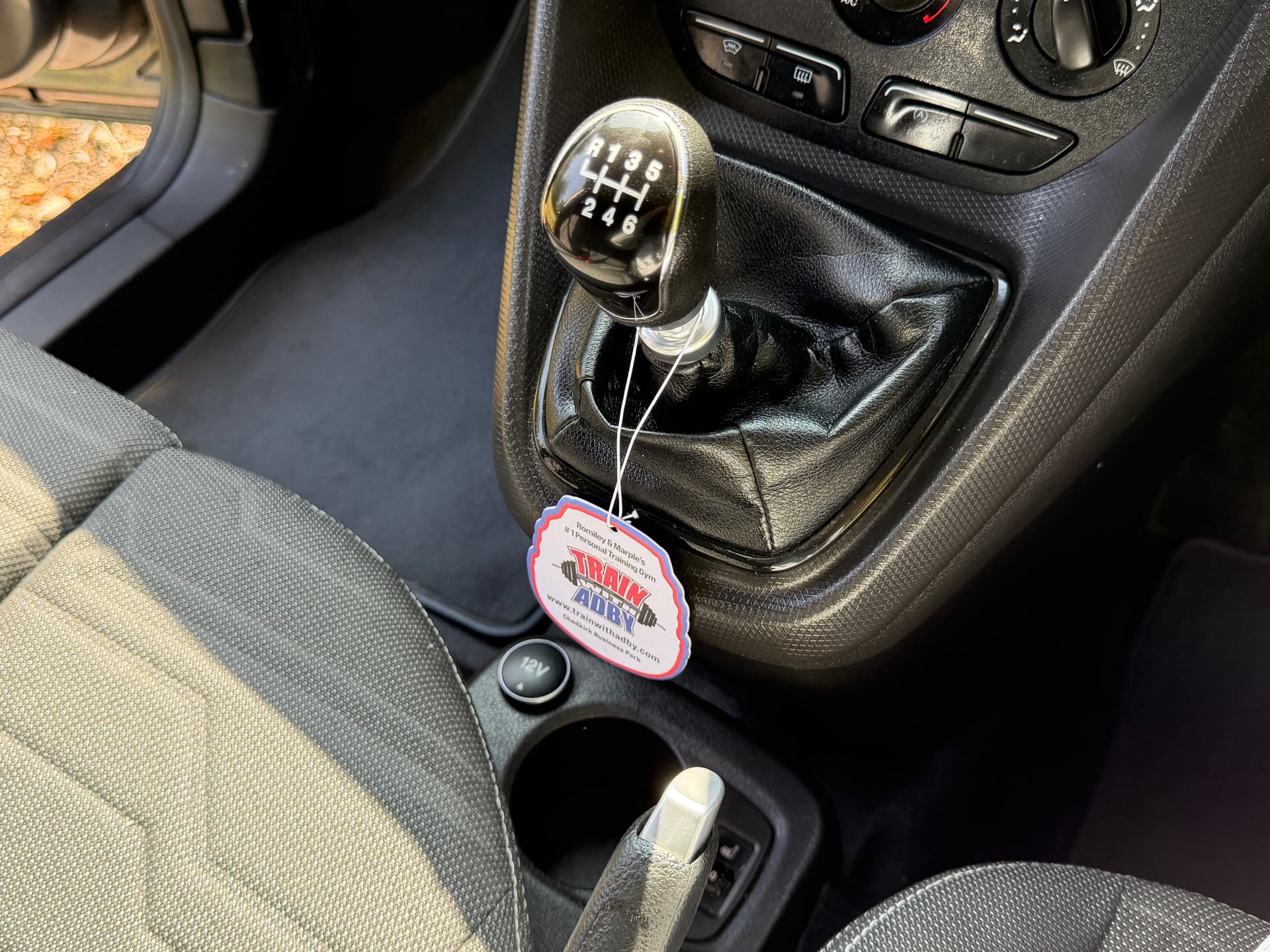 2017 Ford Transit Connect 200 Trend — photo 15 of 20