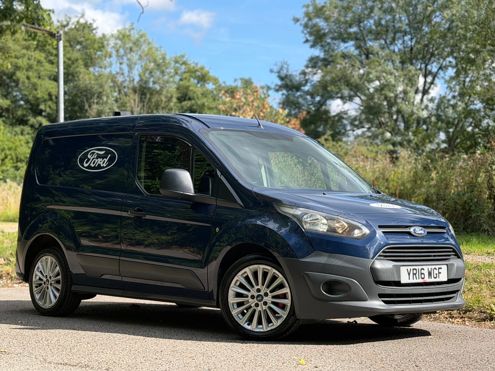 2016 Ford Transit Connect 200 — photo 2 of 23
