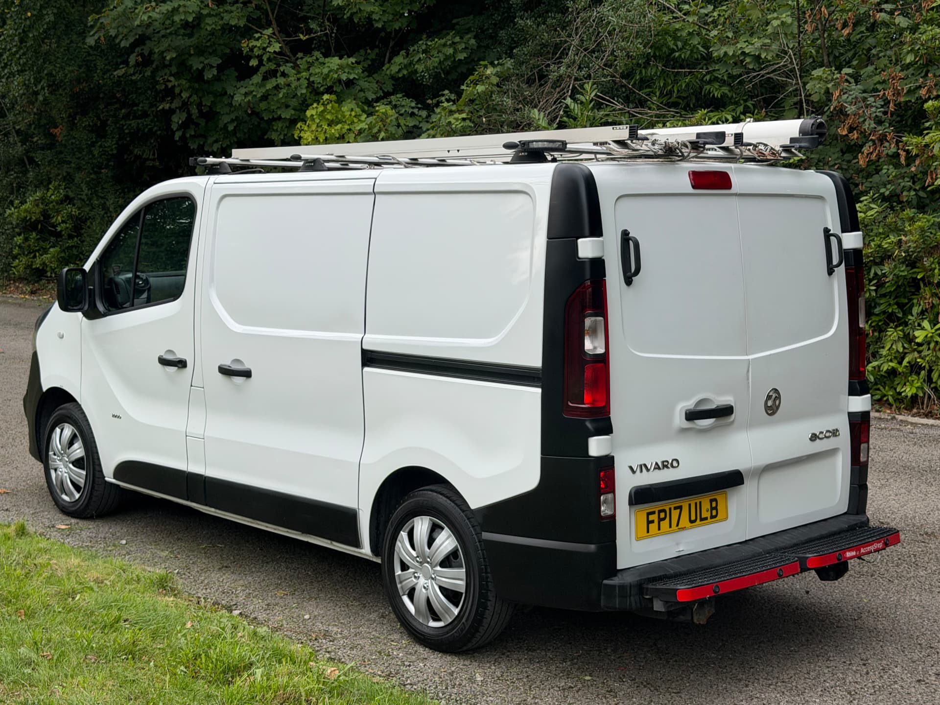 2017 Vauxhall Vivaro 2900 Sportive ecoFLEX — photo 4 of 18