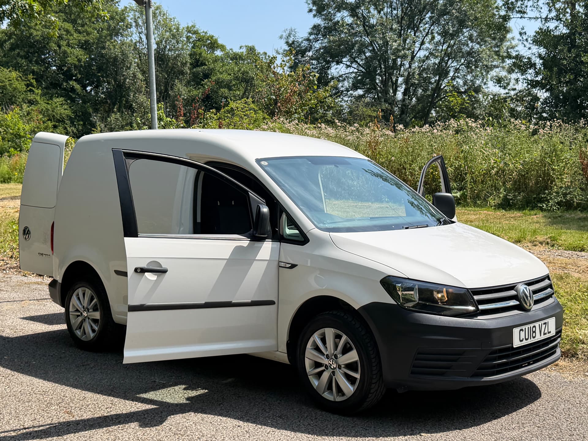 2018 Volkswagen Caddy C20 TDI — photo 17 of 18