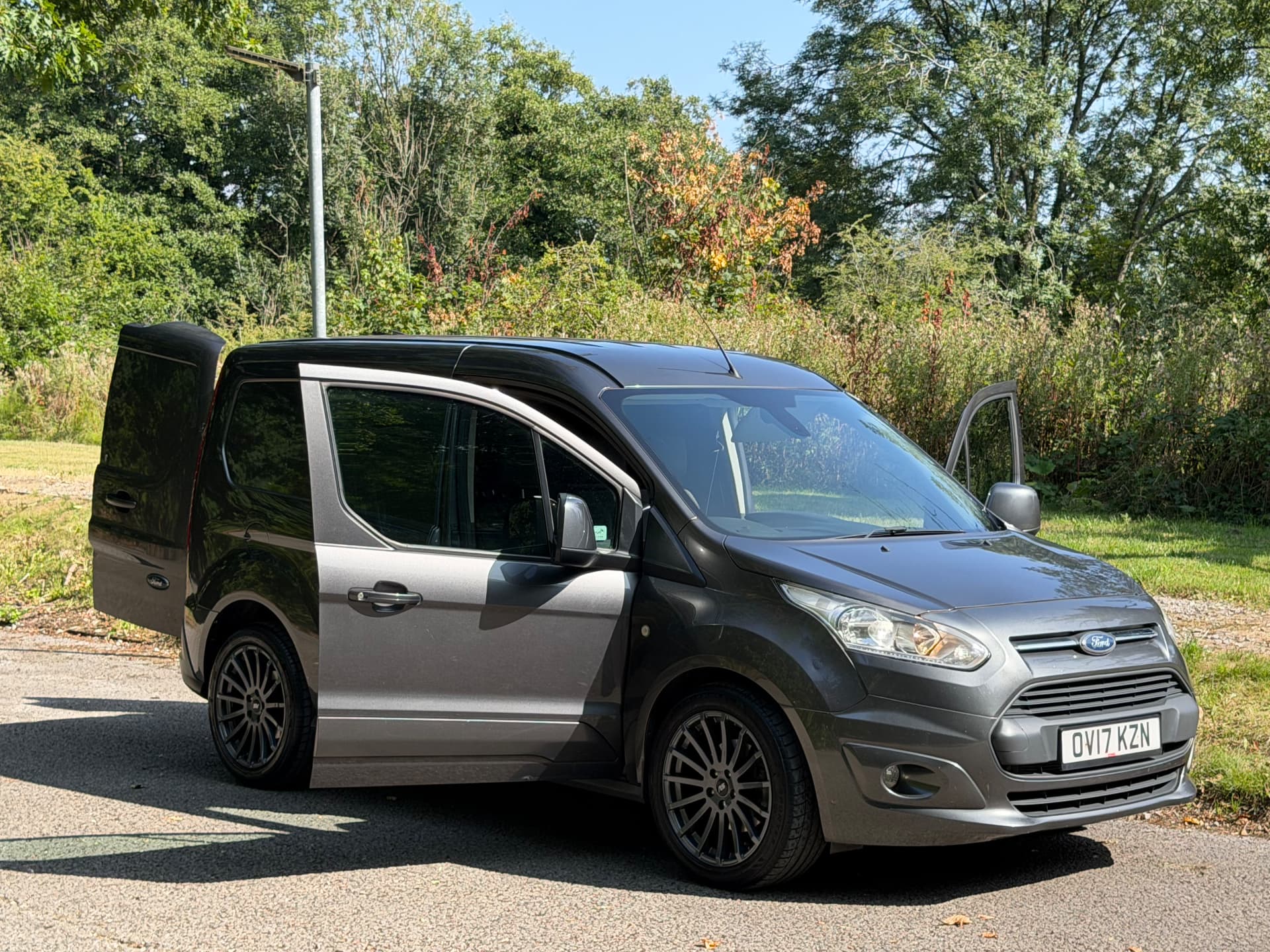 2017 Ford Transit Connect 200 Trend — photo 18 of 20